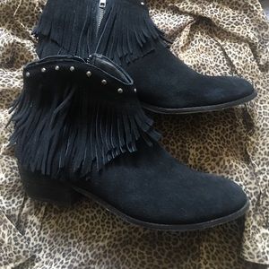 MINNETONKA leather suede fringe Ankle boots